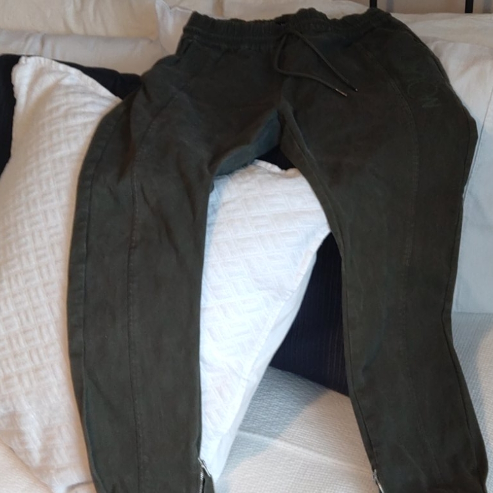 Men's Nolac olive green sweatpants